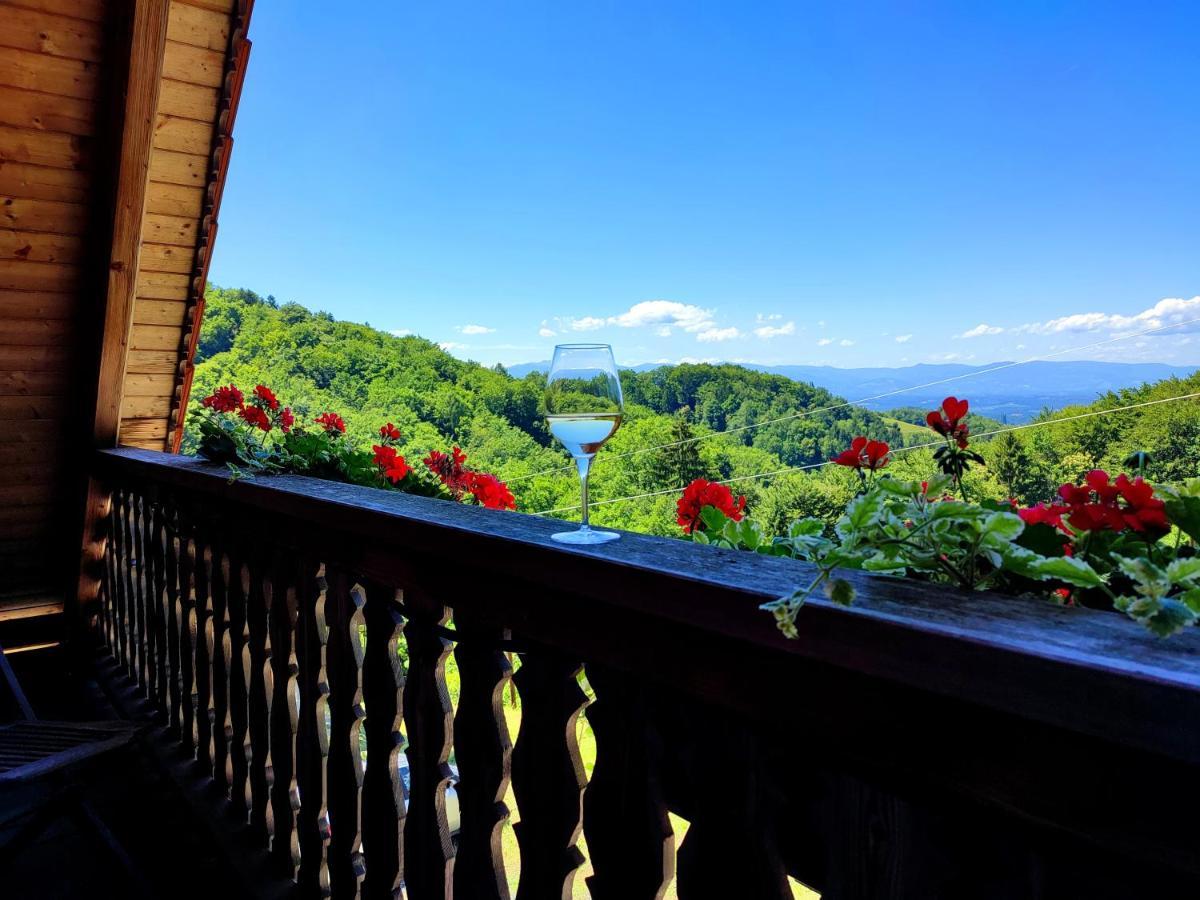 Weingut Winzerzimmer Rothschaedl ロイトシャッハ エクステリア 写真